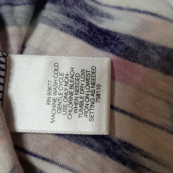 Liz Claiborne- Purple & Pink Top, Ladies XL - Picture 11 of 11